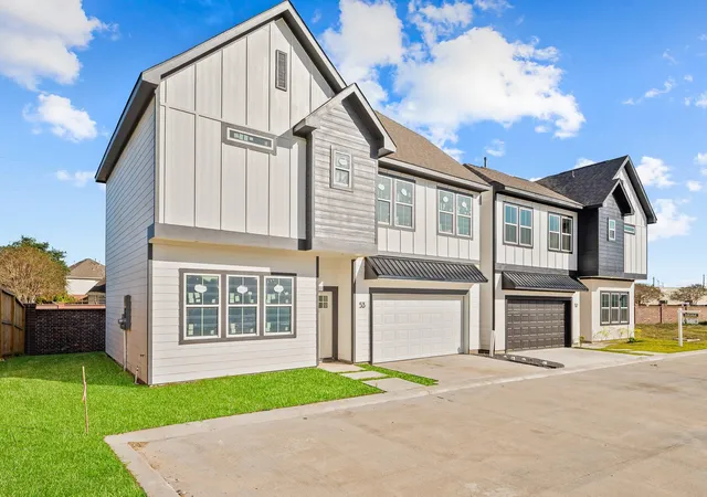 Photo 3 of Condo for sale at 6702 Metro Blvd #14, Houston, TX 77083 | MLS# 37499302 | Listing updated on 2026-08-04