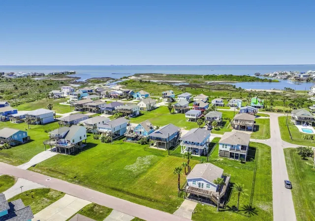 2nd image of 23158 Buena St, Galveston, TX 77554 | MLS# 93205399
