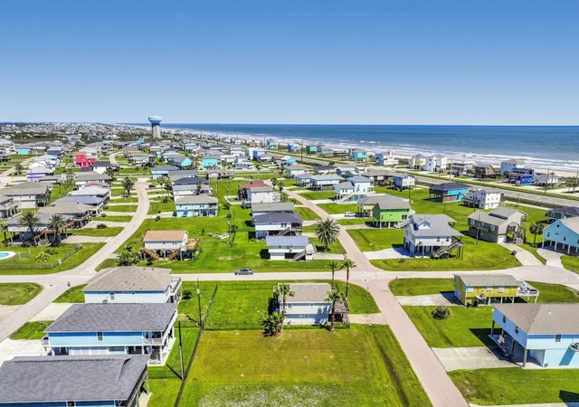 4th image of 23158 Buena St, Galveston, TX 77554 | MLS# 93205399