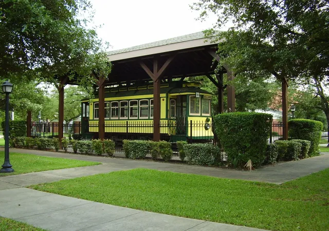 13th image of 4304 Holt, Bellaire, TX 77401 | MLS# 10705517