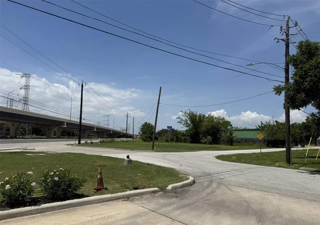 3rd image of 1400 Bayport Blvd, Seabrook, TX 77586 | MLS# 15268814
