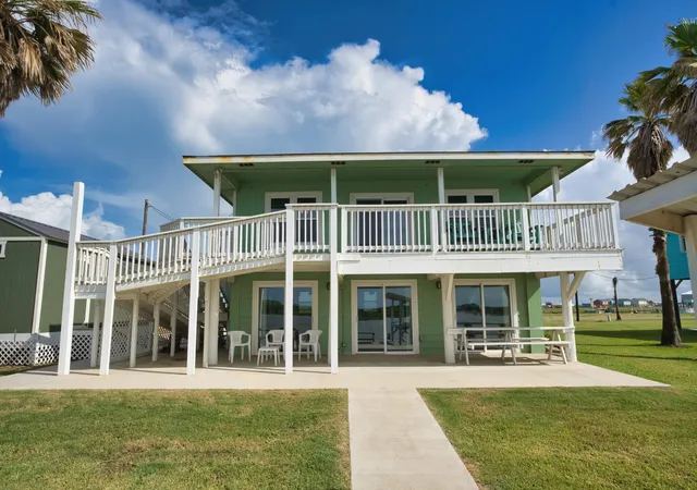 3rd image of 549 Private Road 675, Sargent, TX 77414 | MLS# 32722554