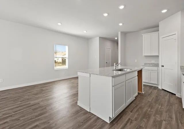 4th image of 761 Apple Blossom Dr, La Marque, TX 77568 | MLS# 45791018