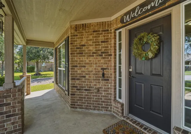5th image of 915 Misty Clf, Dickinson, TX 77539 | MLS# 50923436