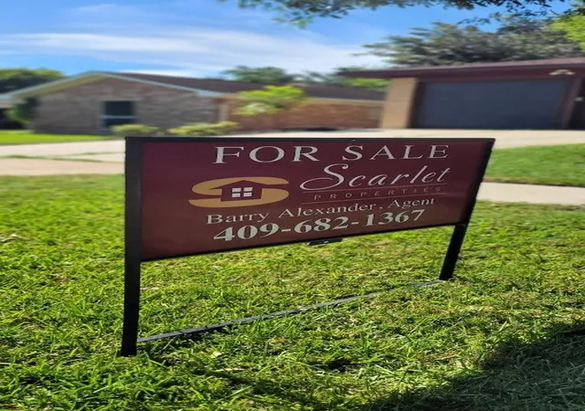 Photo 2 of Single family home for sale at 1728 Dolphin Dr, Seabrook, TX 77586 | MLS# 4564866 | Listing updated on 2026-09-17