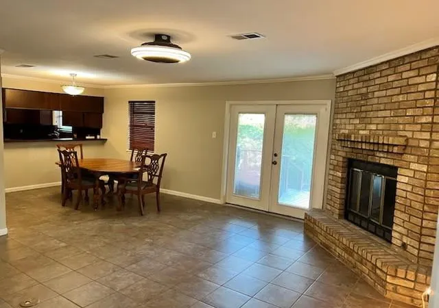 Photo 4 of Single family home for sale at 1728 Dolphin Dr, Seabrook, TX 77586 | MLS# 4564866 | Listing updated on 2026-09-17