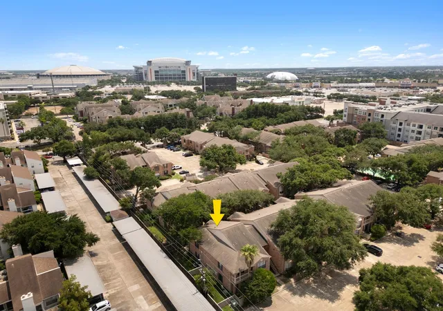 3rd image of 2255 Braeswood Park Dr #184, Houston, TX 77030 | MLS# 35036473