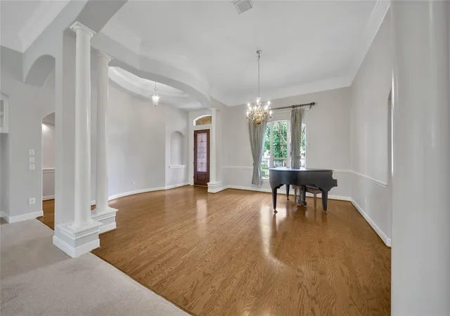 3rd image of 8918 Summerdale Ln, Conroe, TX 77302 | MLS# 71943579
