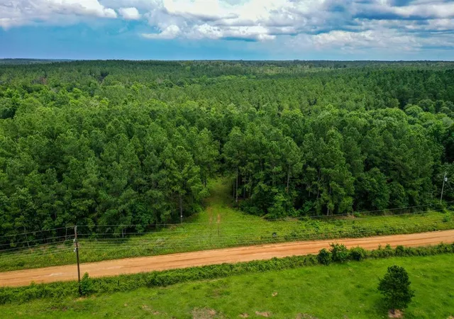 2nd image of 15573 Ac Cr 1050, Crockett, TX 75835 | MLS# 96964054
