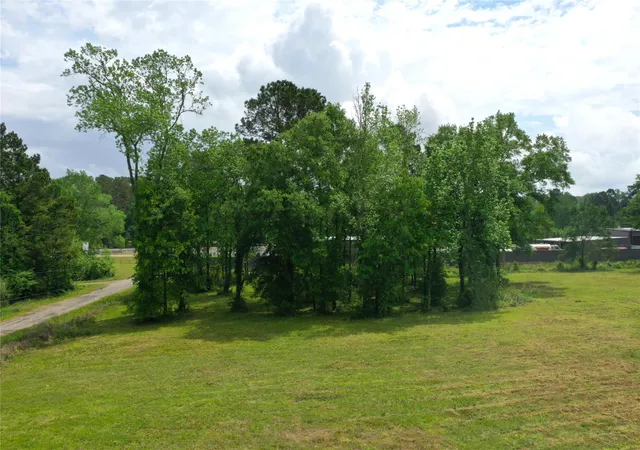 5th image of 301 Birch St, Cleveland, TX 77327 | MLS# 40512628