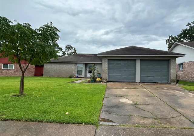 Homes for sale in Webster, TX | 17311 Heritage Bay Dr, Webster, TX 77598 | MLS# 42796730