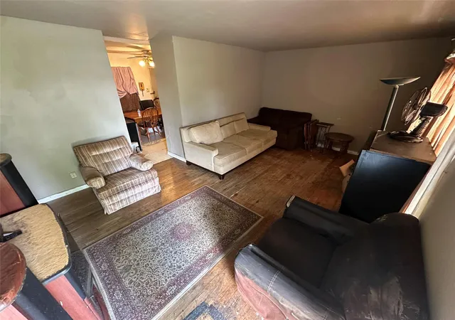 Photo 3 of Single family home for sale at 7001 Finch St, Houston, TX 77028 | MLS# 39394748 | Listing updated on 2026-04-01