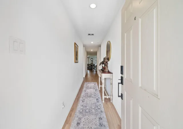 4th image of 9410 Songlark Crest Dr, Baytown, TX 77521 | MLS# 90212014