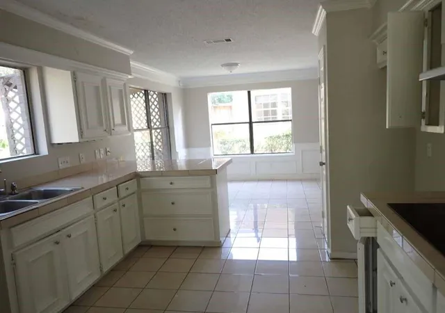 Photo 3 of Single family home for sale at 5407 Victoria Dr, Rosharon, TX 77583 | MLS# 27880259 | Listing updated on 2026-08-20