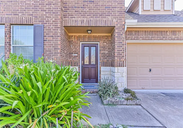 Photo 3 of Single family home for sale at 4605 Meadow Way Dr, Deer Park, TX 77536 | MLS# 3199228 | Listing updated on 2026-09-28