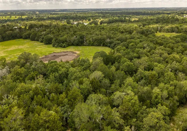 1st image of 7 Hillwood Lane, Brenham, TX 77833 | MLS# 68994770