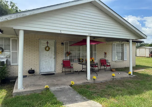 Photo 3 of Single family home for sale at 115 Saint John Rd, Schulenburg, TX 78956 | MLS# 64222446 | Listing updated on 2026-09-08