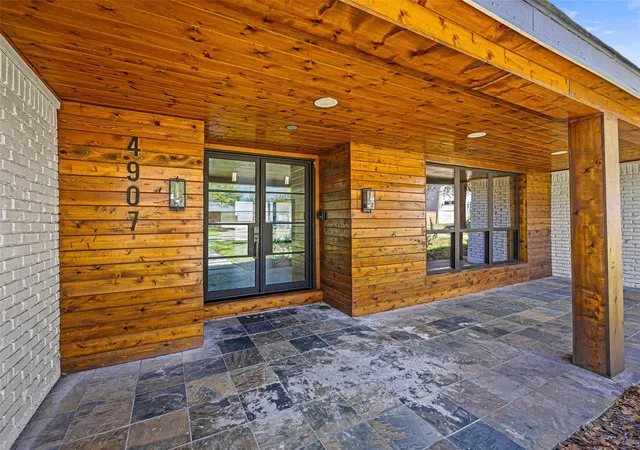 4th image of 4907 Wigton Dr, Houston, TX 77096 | MLS# 2408566