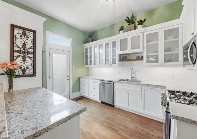 Photo 4 of Single family home for sale at 2523 Ave M, Galveston, TX 77550 | MLS# 88938533 | Listing updated on 2026-09-20
