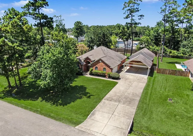 Photo 2 of Sale Pending at 7110 Nickaburr Crk Dr, Magnolia, TX 77354 | MLS# 39427532 | Listing updated on 2026-08-21