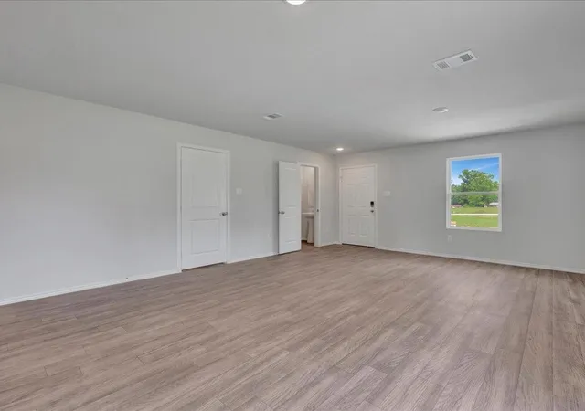 5th image of 325 Dana Dr, Lufkin, TX 75901 | MLS# 72440765