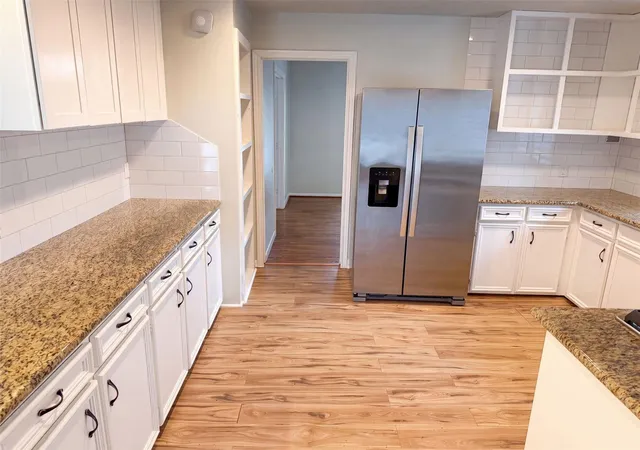 Photo 2 of Single family home for sale at 14923 Aspen Hills Dr, Houston, TX 77062 | MLS# 52646272 | Listing updated on 2026-09-21