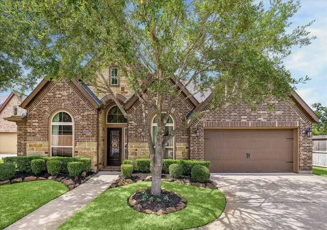 Photo 1 of Sale Pending at 18638 Roslyn Springs Dr, Spring, TX 77388 | MLS# 44780324 | Listing updated on 2026-09-19