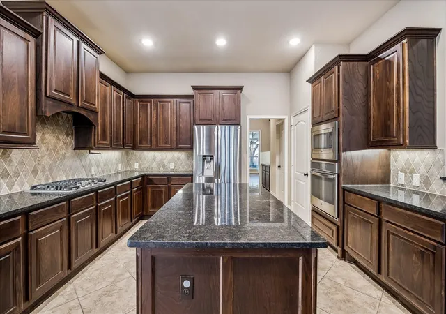 Photo 4 of Sale Pending at 18638 Roslyn Springs Dr, Spring, TX 77388 | MLS# 44780324 | Listing updated on 2026-09-19