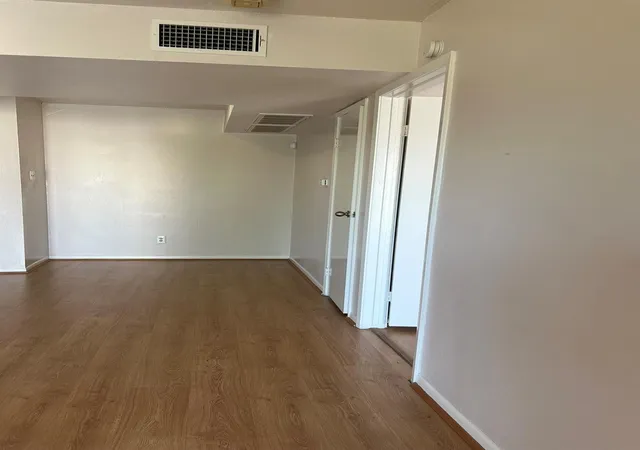 3rd image of 2814 S Bartell Dr #39, Houston, TX 77054 | MLS# 53063906