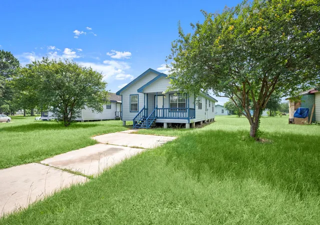 4th image of 1935 1St St, Hempstead, TX 77445 | MLS# 74947428