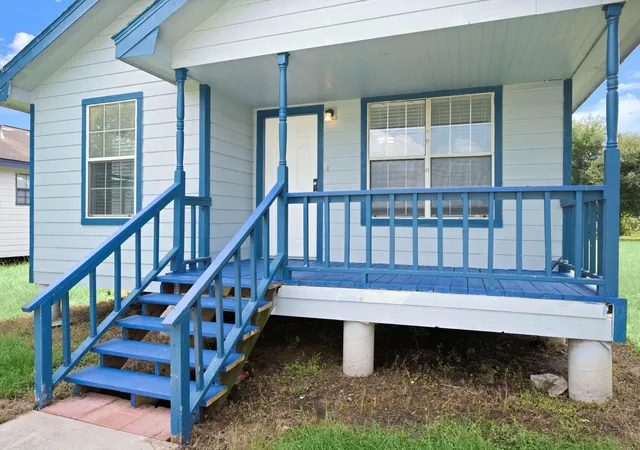 5th image of 1935 1St St, Hempstead, TX 77445 | MLS# 74947428