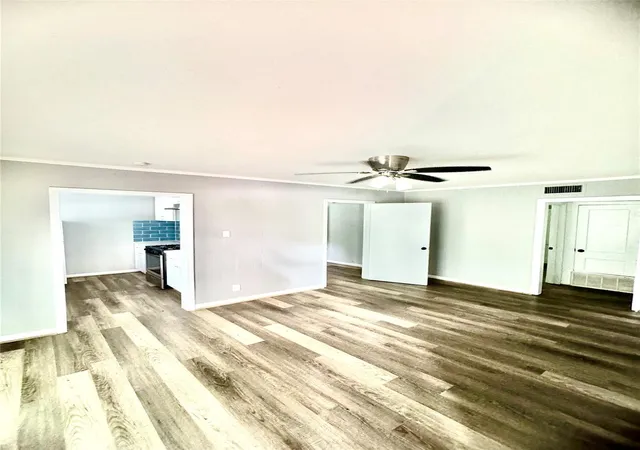 7th image of 2324 Cedar Dr Dr, La Marque, TX 77568 | MLS# 13357282