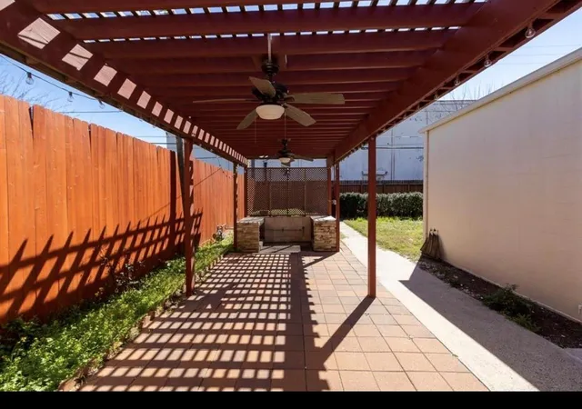 44th image of 2219 Sealy St, Galveston, TX 77550 | MLS# 24579558