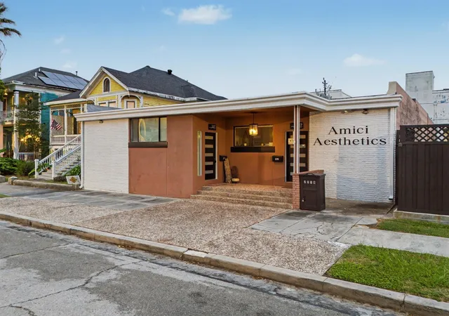 4th image of 2219 Sealy St, Galveston, TX 77550 | MLS# 24579558