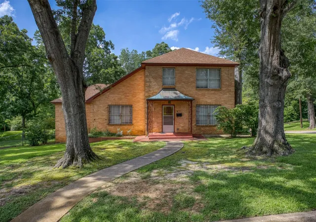 Homes for sale in Palestine, TX | 21 Rambling Rd, Palestine, TX 75801 | MLS# 89832991