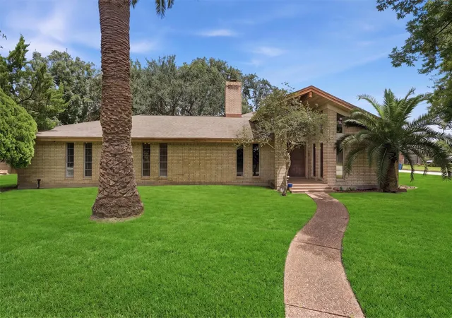 Photo 2 of Single family home for sale at 1502 20th Avenue N, Texas City, TX 77590 | MLS# 82325408 | Listing updated on 2026-07-30