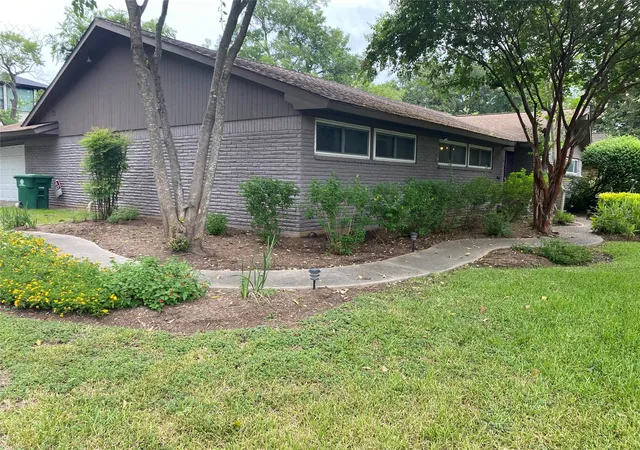 3rd image of 9614 Greenwillow St, Houston, TX 77096 | MLS# 63959033
