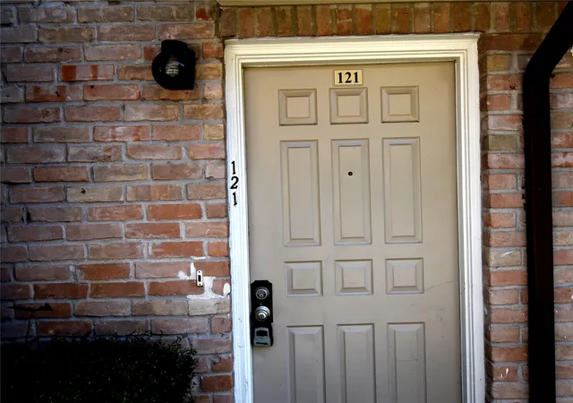 17th image of 2100 S Wilcrest Dr S #121, Houston, TX 77042 | MLS# 85664514