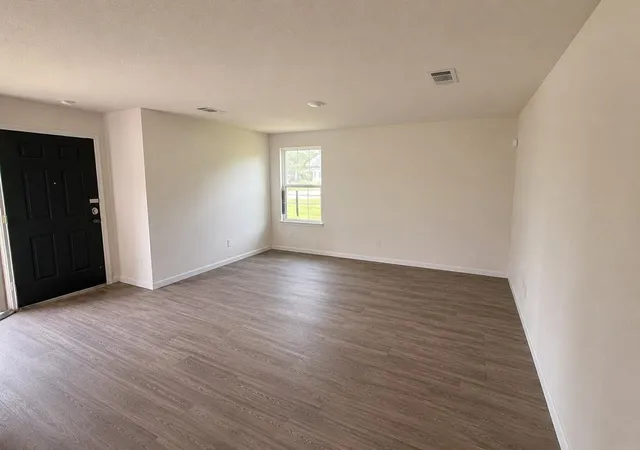 Photo 2 of Sale Pending at 4423 Trigg St, Houston, TX 77093 | MLS# 33193624 | Listing updated on 2026-08-19