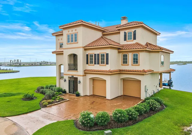2nd image of 21 Loggerhead, Hitchcock, TX 77563 | MLS# 92284895