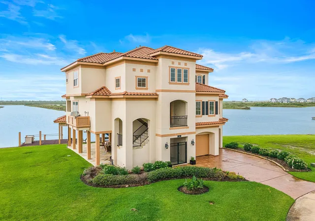 3rd image of 21 Loggerhead, Hitchcock, TX 77563 | MLS# 92284895