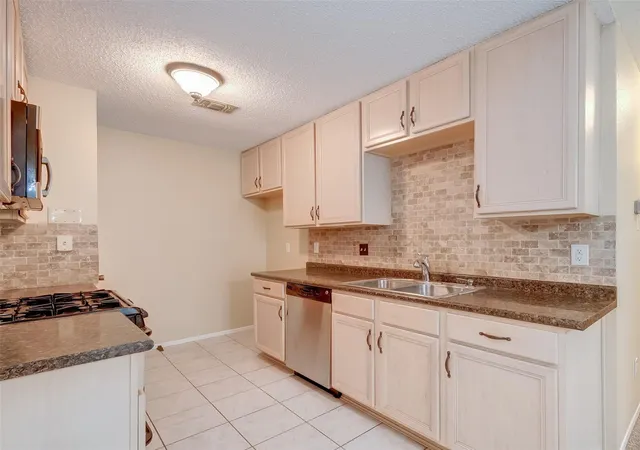 Photo 3 of Single family home for sale at 3718 Pintan Ln, Houston, TX 77014 | MLS# 15962536 | Listing updated on 2026-08-25