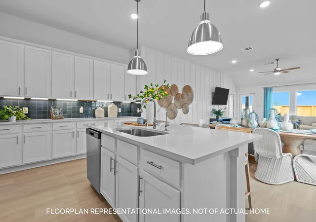 Photo 4 of Single family home for sale at 32207 Morning Luster Ct, Fulshear, TX 77441 | MLS# 22441238 | Listing updated on 2026-09-19