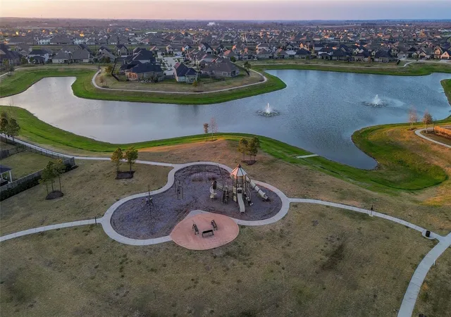 32nd image of 4710 Cedar Sage Dr, Baytown, TX 77521 | MLS# 64674591