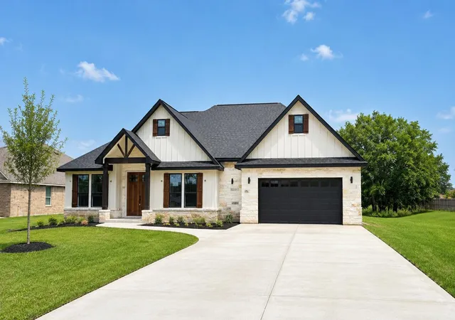 Photo 1 of Single family home for sale at 483 Buffalo Trl, Angleton, TX 77515 | MLS# 74315110 | Listing updated on 2026-09-13