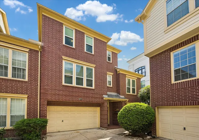 Photo 1 of Townhouse for sale at 1224 Crocker St, Houston, TX 77019 | MLS# 80155044 | Listing updated on 2026-07-15