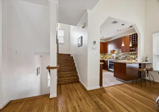 Photo 3 of Townhouse for sale at 1224 Crocker St, Houston, TX 77019 | MLS# 80155044 | Listing updated on 2026-07-15