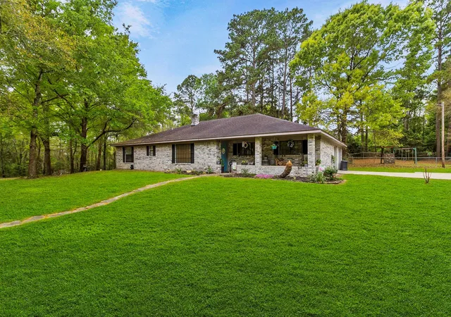 3rd image of 231 Hinson Hl, Livingston, TX 77351 | MLS# 26177006