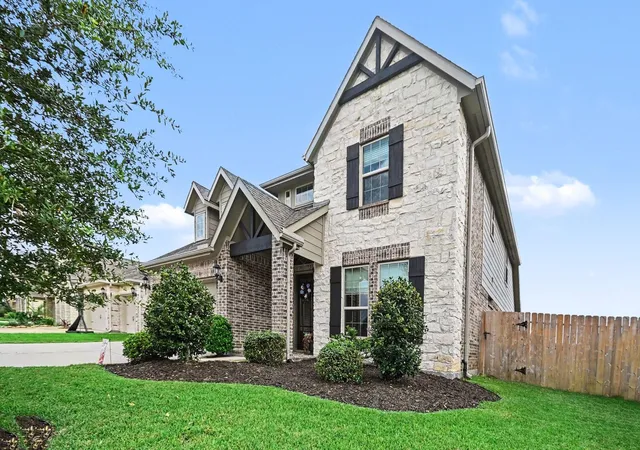 Photo 2 of Sale Pending at 6310 Firewood Dr, League City, TX 77573 | MLS# 88858364 | Listing updated on 2026-09-16