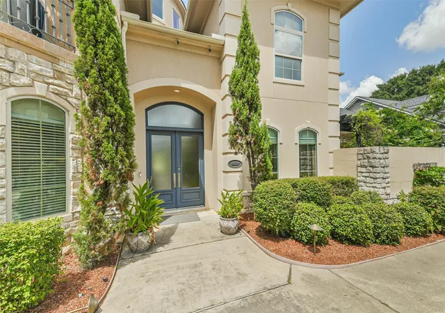 3rd image of 2502 Chimney Rock Rd, Houston, TX 77056 | MLS# 48152403